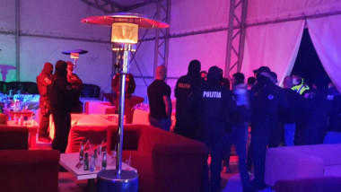170 de persoane s-au înghesuit într-un club din Corabia și au petrecut fără să le pese de restricții