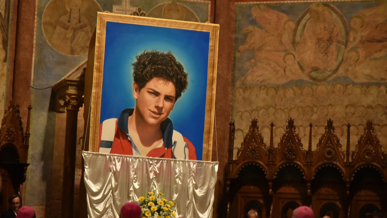 Ceremonie de beatificare a adolescentului Carlo Acutis, supranumit și „influencerul lui Dumnezeu”