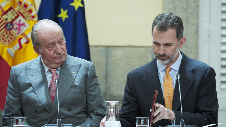 Felipe al VI-lea și Juan Carlos în 2017.