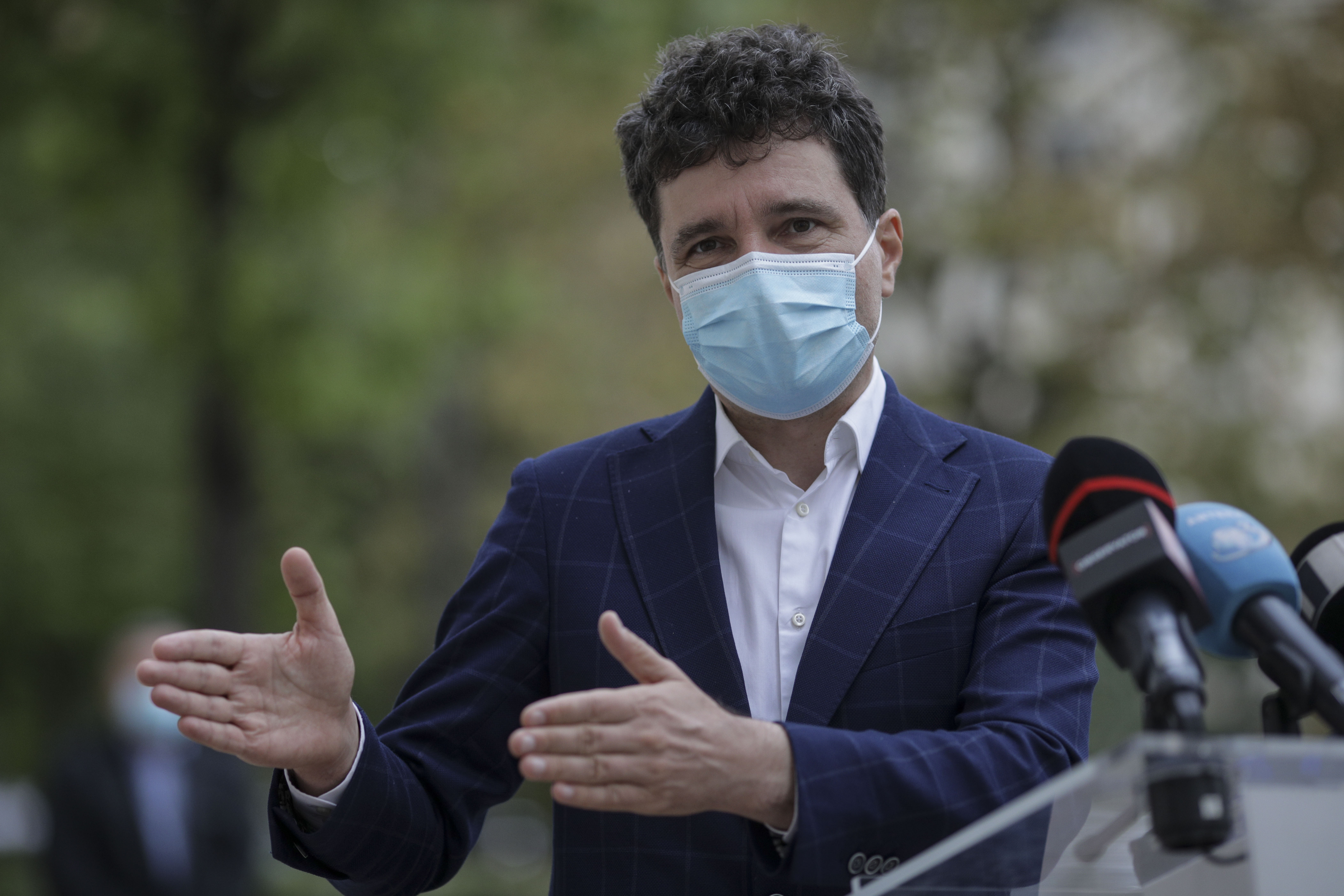 Planul lui Nicușor Dan pentru desființarea companiilor municipale. Ce se va întâmpla cu contractele