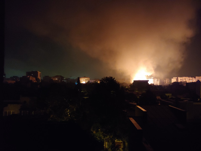 incendiu Bucuresti imagini amator 131020 (4)