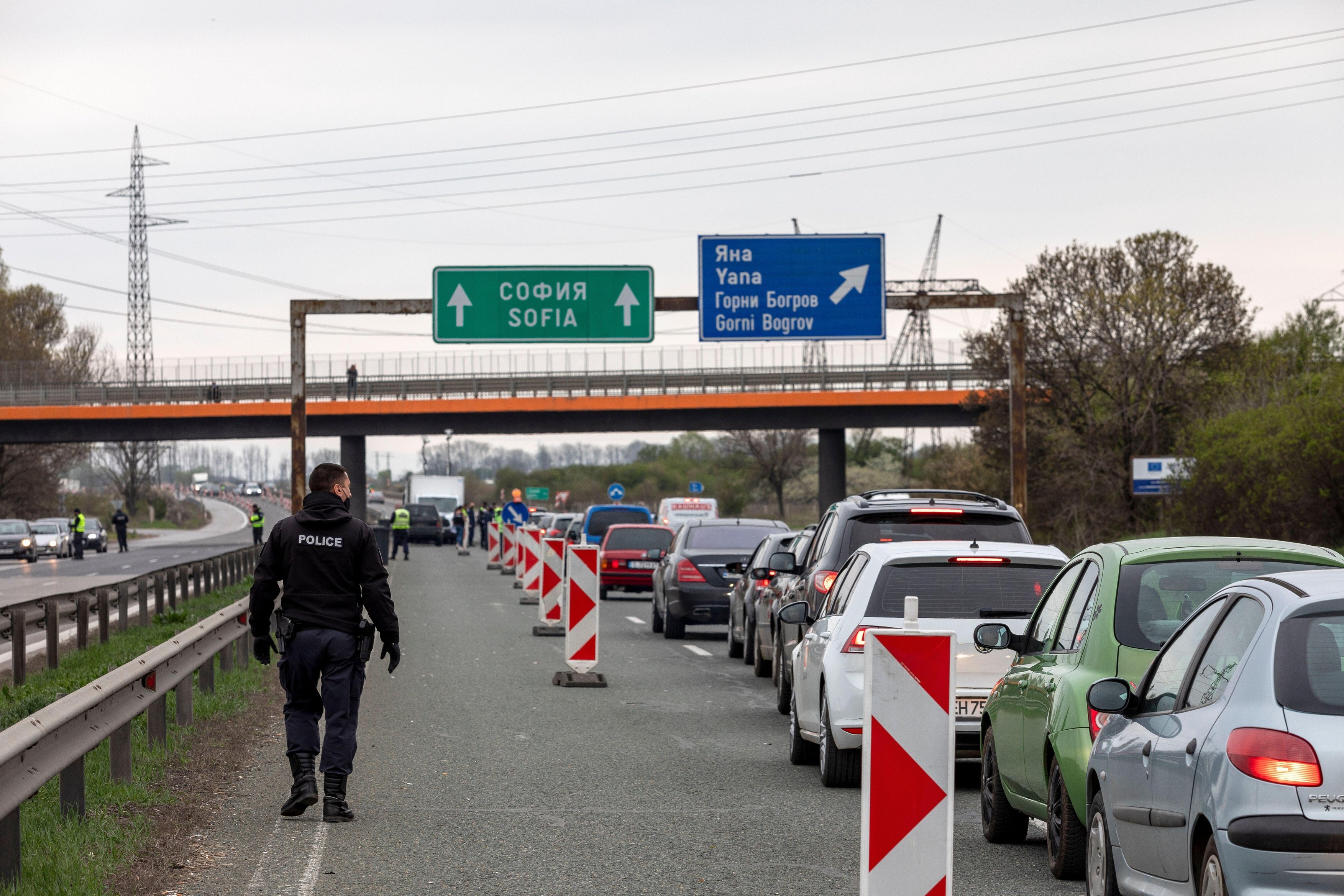 Bulgaria își închide granițele începând de mâine pentru cei din afara UE. Până când e valabilă restricția