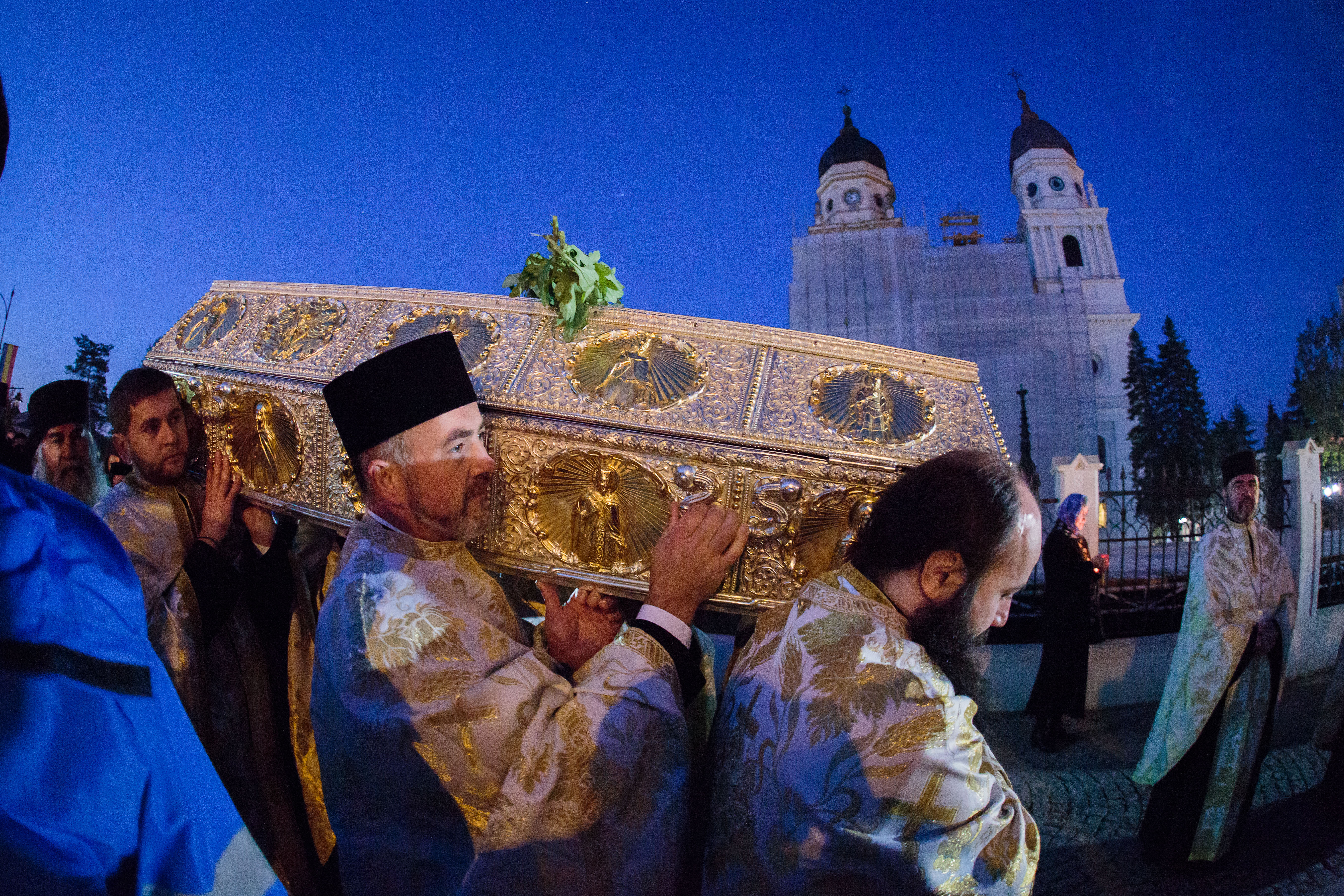 Azi începe pelerinajul la Sf. Parascheva. Medic din Iași: Să nu aibă cineva ideea să vină să se trateze. Spitalele, aici, abia fac față