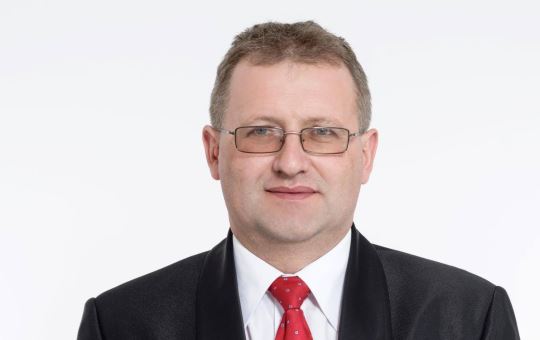 Prefectul județului Prahova a emis ordinul de încetare a mandatului primarului din Șotrile, condamnat pentru pornografie infantilă