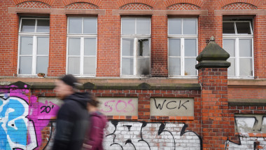 Un sediu al Institutului Robert Koch din Berlin a fost atacat cu sticle incendiare