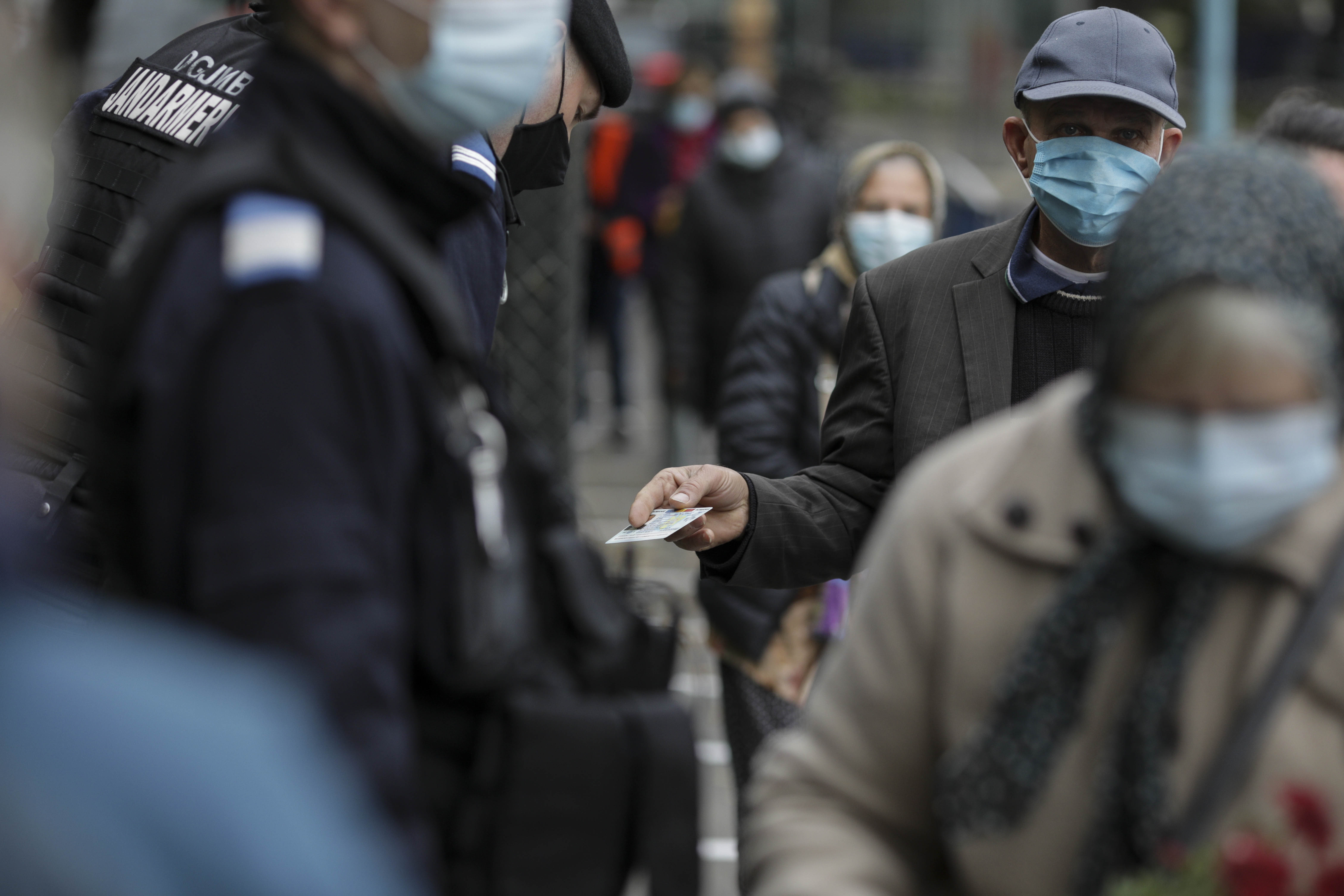 Medic: Dacă am avea lockdown, cât timp am putea rămâne așa? Soluția este alta