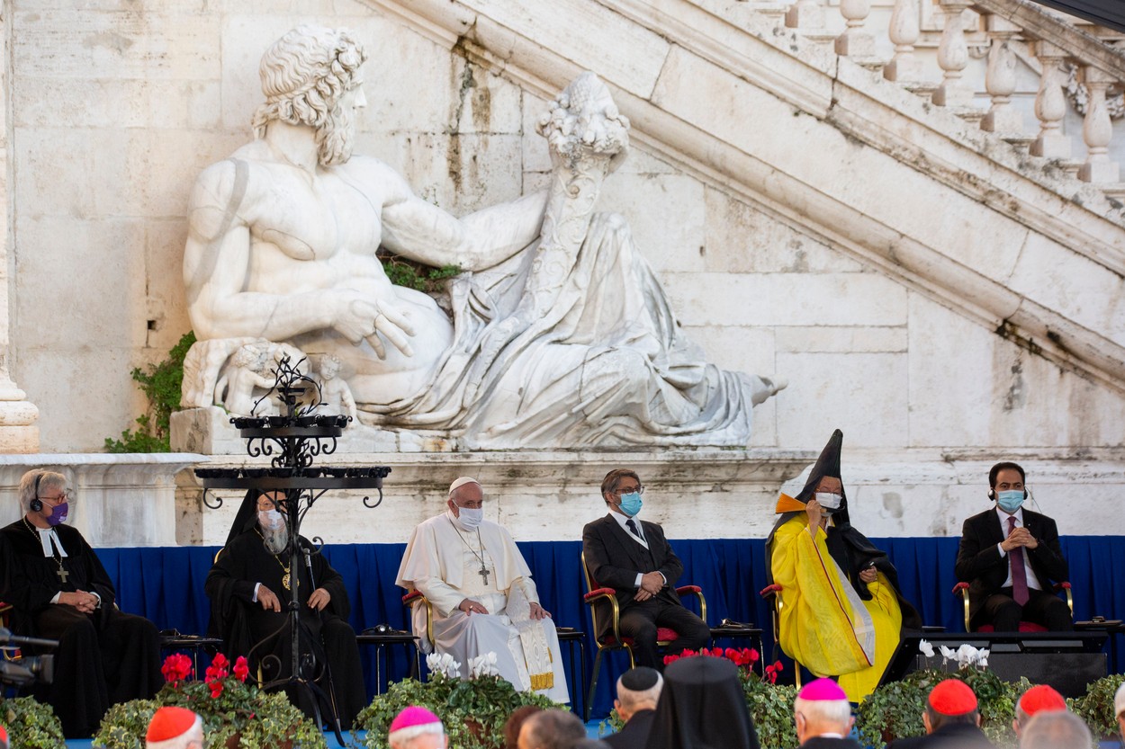 Momente istorice la Roma. Liderii religioși ai lumii s-au rugat împreună pentru pace