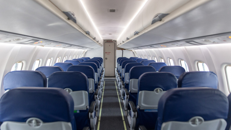 interior avion fara pasageri