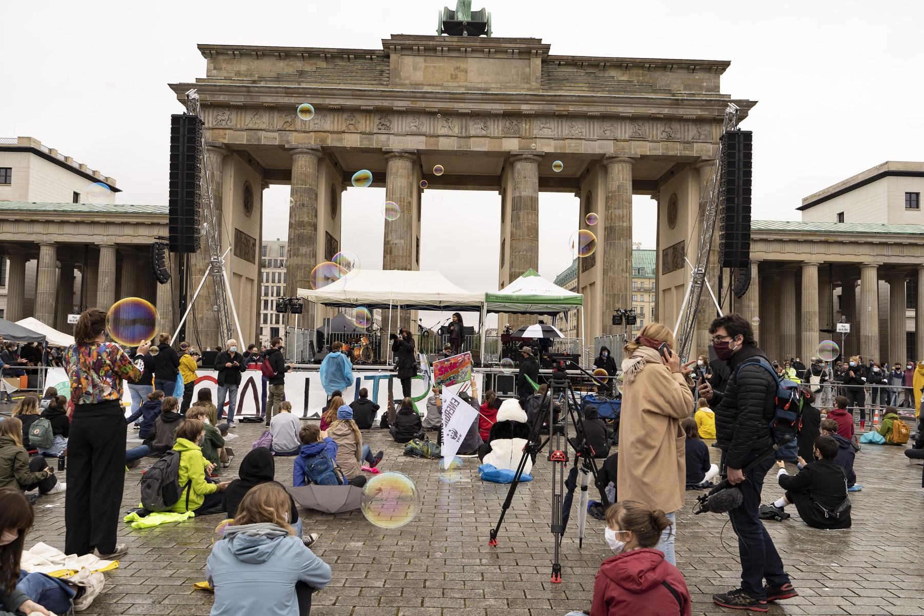 Germania raportează 11.000 de cazuri de Covid-19 într-o singură zi. Record de la începutul pandemiei