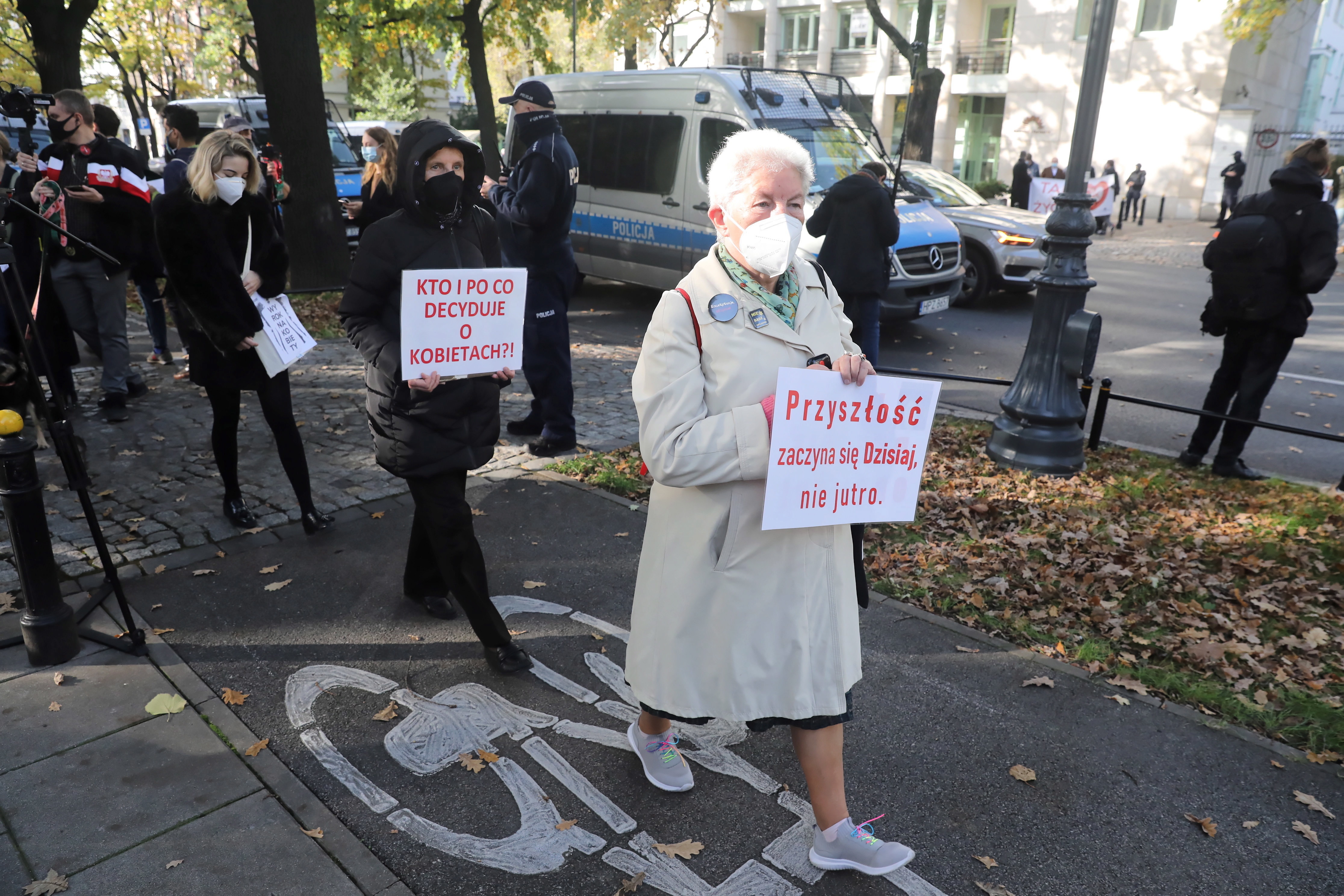 Poliția din Polonia a folosit spray cu piper împotriva participanților la protestul față de interzicerea avorturilor