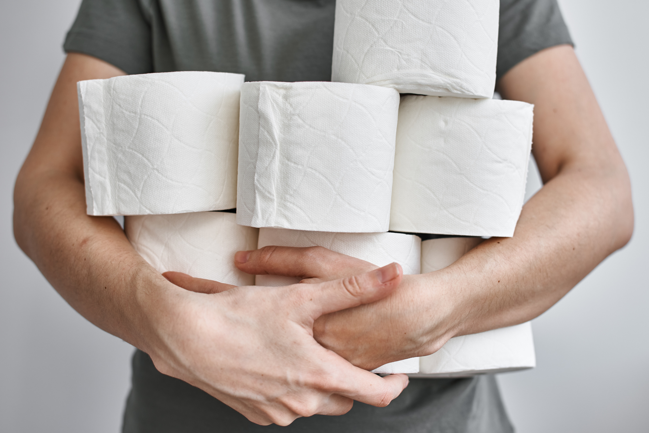 De teama unei noi carantine totale, germanii cumpără tot mai multă hârtie igienică. Magazinele au suplimentat preventiv stocurile