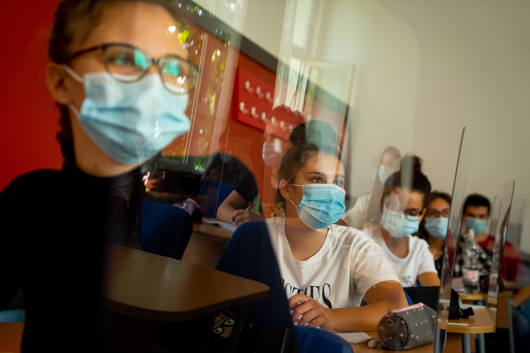 Toate școlile din Sibiu trec în scenariul roșu, în ziua în care România a depășit 5.000 de infectări cu Covid-19