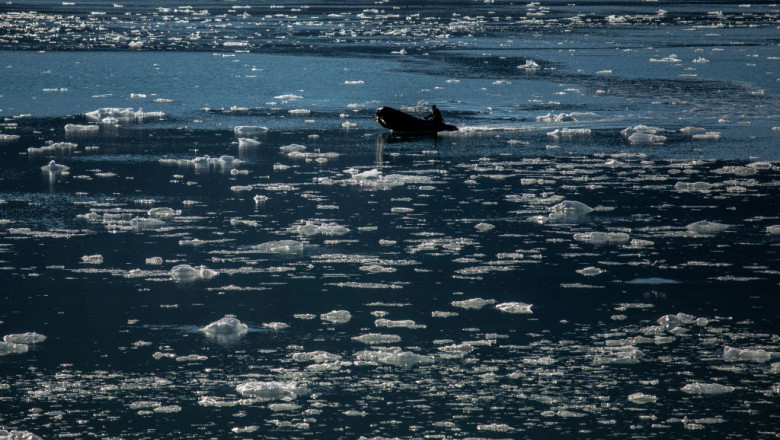 Fenomen fără precedent. Căldura-record din Siberia întârzie forrmarea gheții în zona arctică