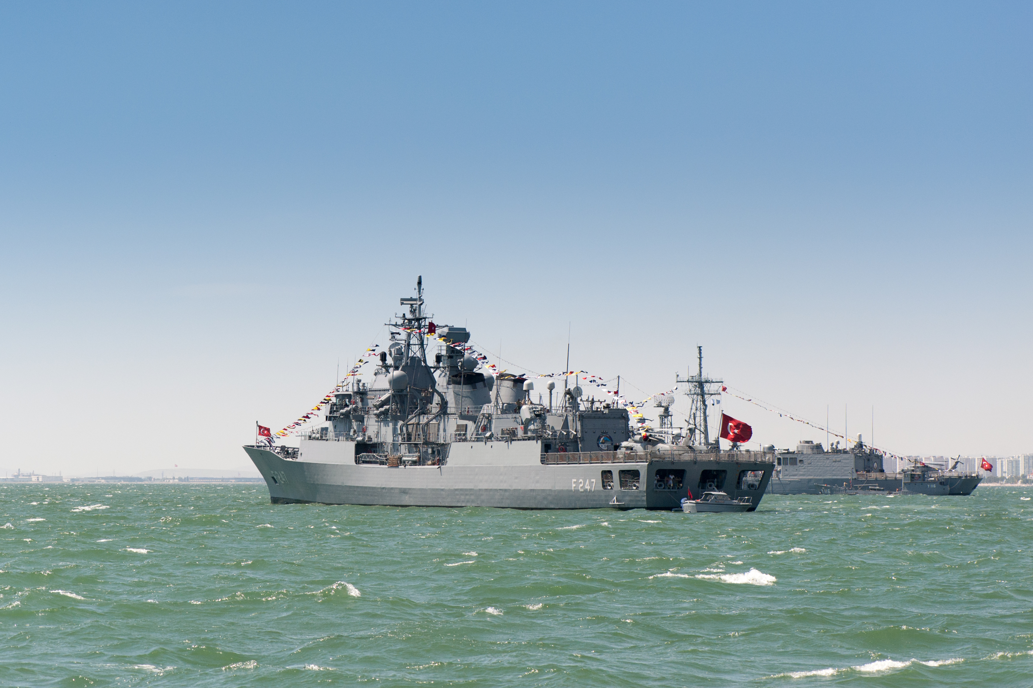 Grecia și Turcia și-au anulat exercițiile militare din Mediterana. NATO: „Un pas în direcția cea bună”