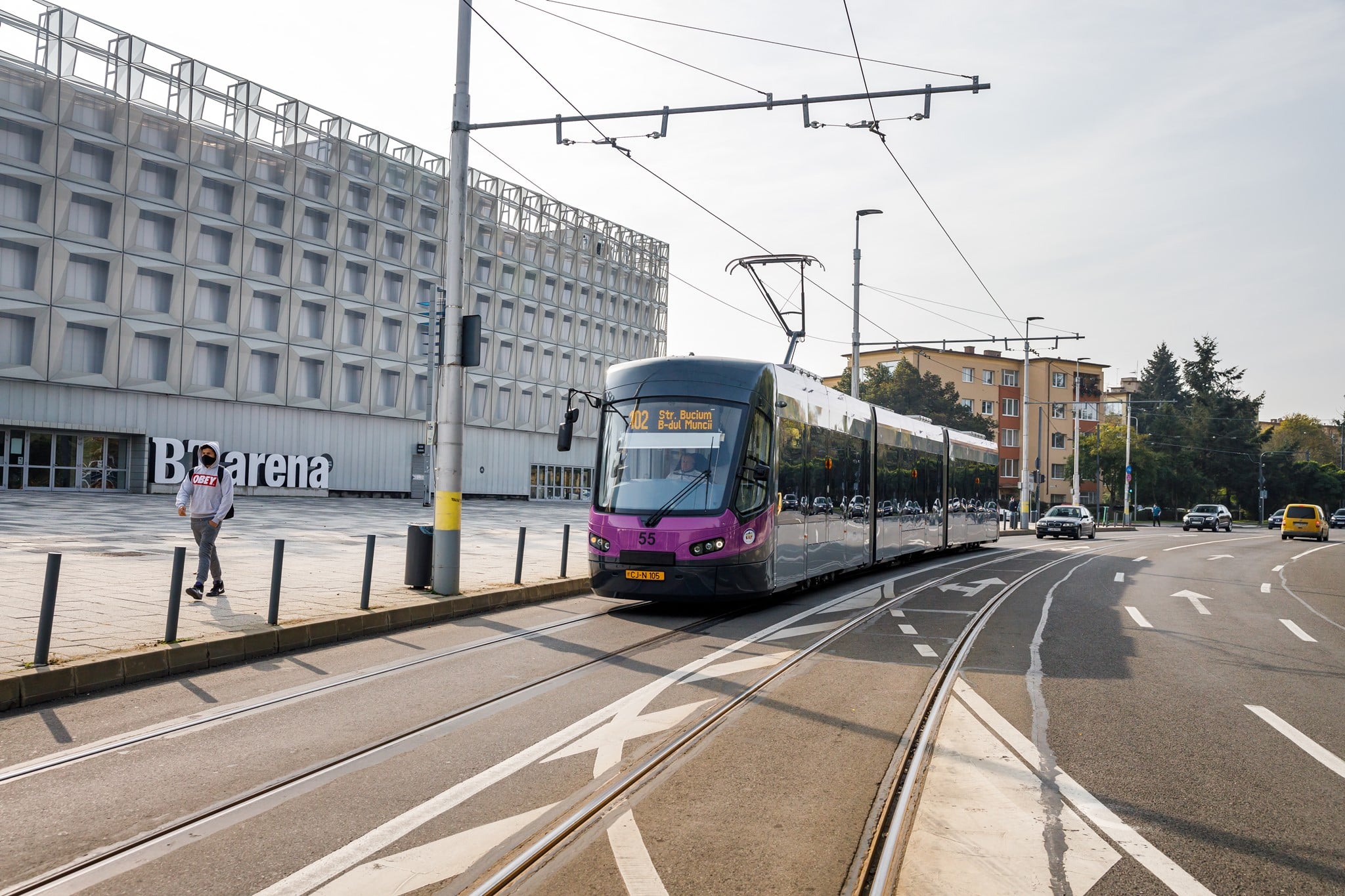 Primele tramvaie noi, produse la Astra Arad, au început să circule la Cluj-Napoca. Cum arată și ce dotări au