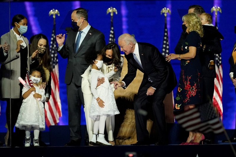 Kamala Harris Joe Biden Families On Profimedia Stage - 0567945958