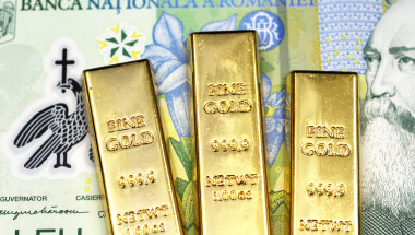 bani romanesti sub lingouri de aur.