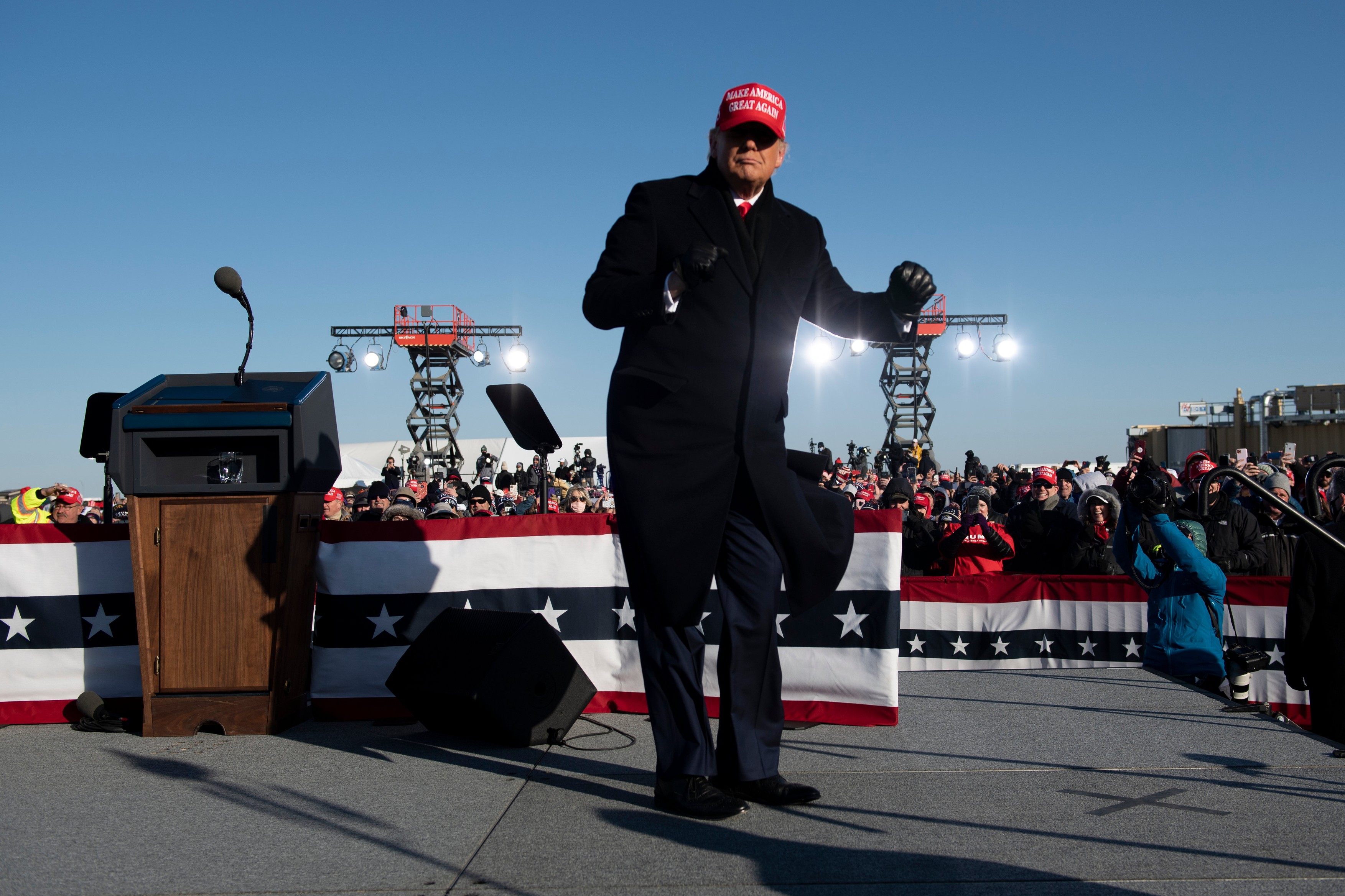 Votanții republicani l-ar susține din nou pe Donald Trump pentru alegerile prezidențiale din 2024. Sondaj