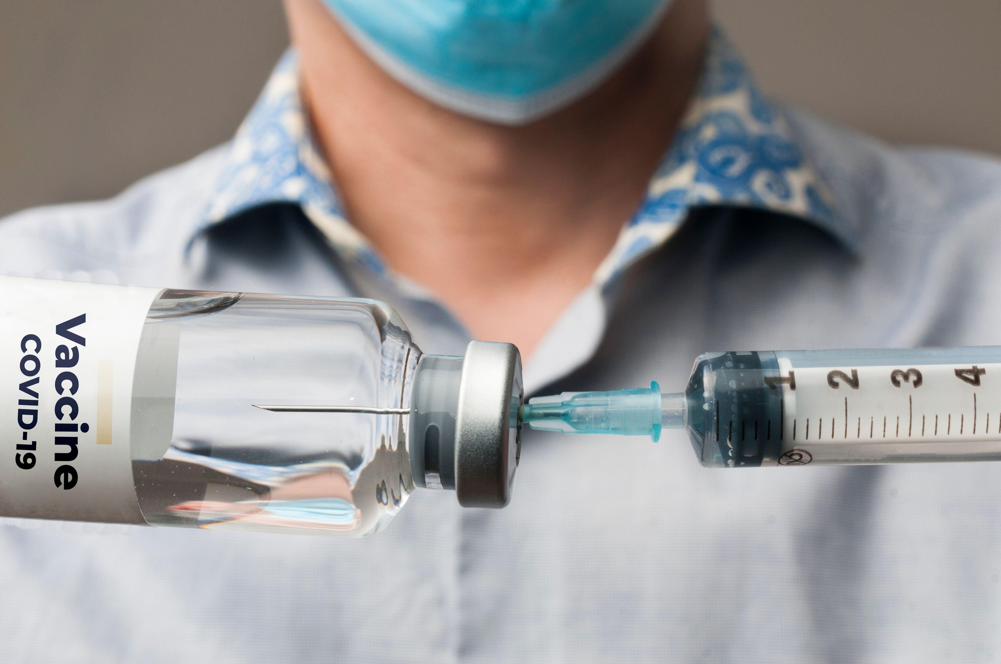Un participant la testele clinice pentru vaccinul COVID descrie efectele secundare. „Nu durează mult. E mai grav dacă nu te vaccinezi”