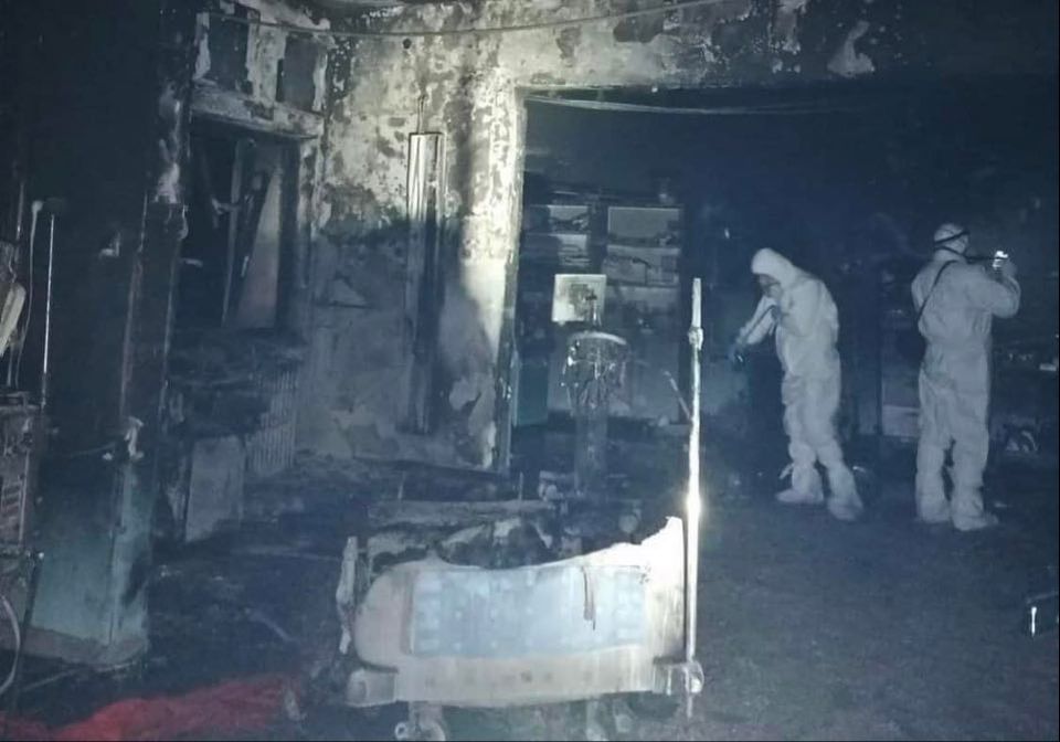 Dosarul tragediei din secția ATI Piatra Neamț a ajuns în instanță după 5 ani. Incendiu provocat de o lumânare aprinsă, zece victime