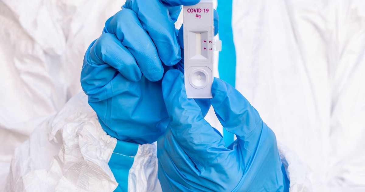 România a depășit pragul de 2 milioane de infectați de la debutul pandemiei. Capitala și 28 de județe sunt în scenariul roșu