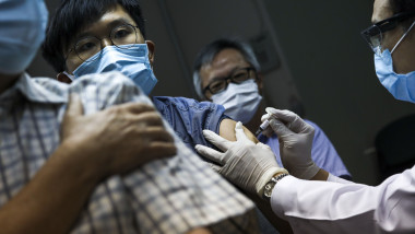 un cetatean chinez este vaccin