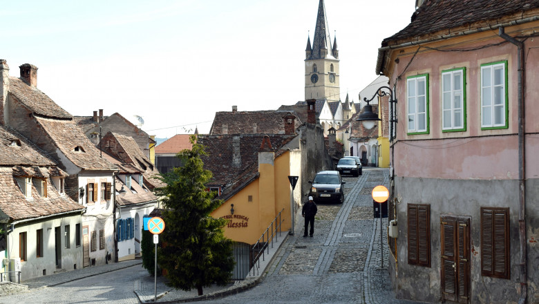 Sibiu și Cluj continuă creșterea accelerată a incidenței de infectare