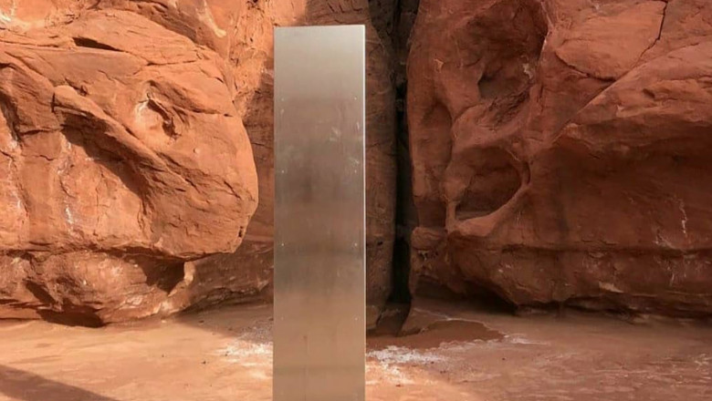 Monolit de metal descoperit în deșertul Utah, SUA