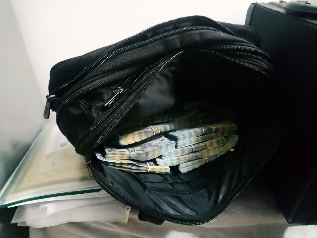 Stenograme din "fabrica de permise" de la Suceava: "Trebuie atenție, știi? Noi ne ferim, dar instructorii sunt proști grămadă"