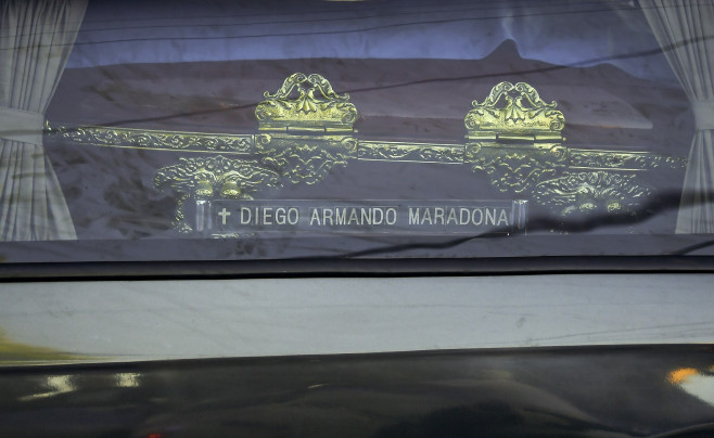 inmormantare maradona (2)