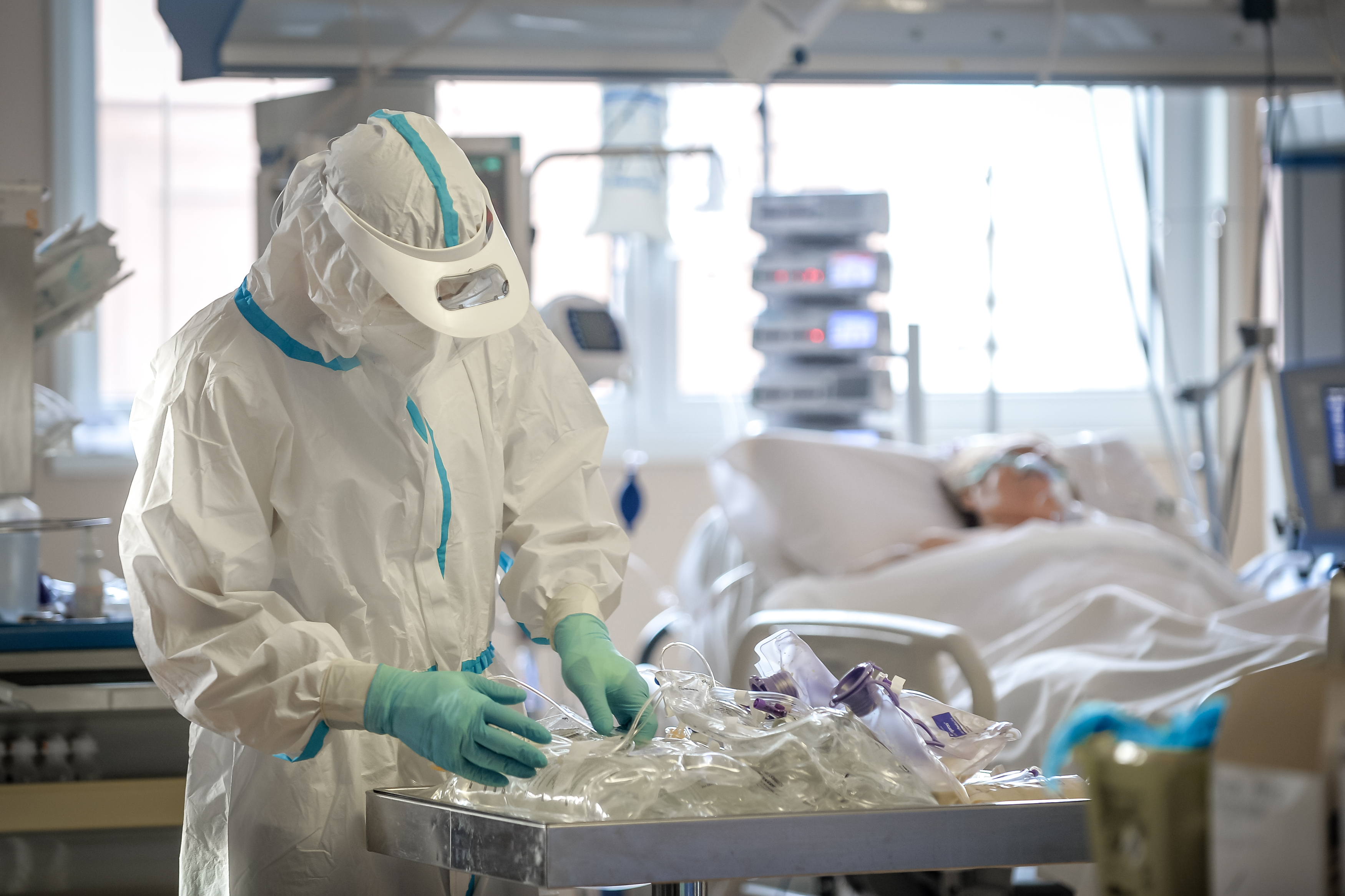 Scandal în Italia din cauza planului de pandemie care permite medicilor să aleagă pe cine salvează și pe cine nu