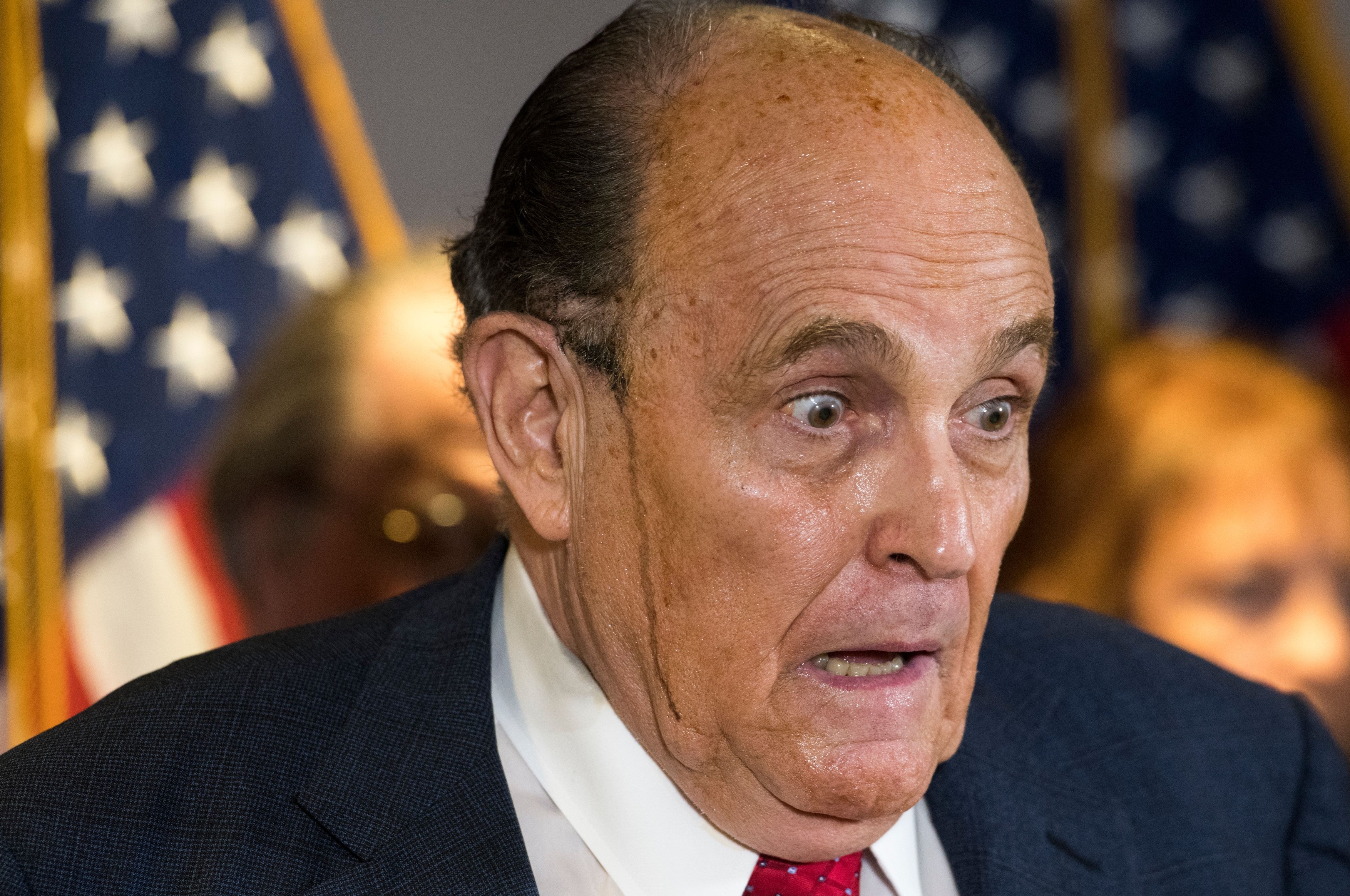 Rudy Giuliani a vorbit cu Donald Trump despre o amnistie preventivă, înainte ca președintele să plece de la Casa Albă (Surse NYT)