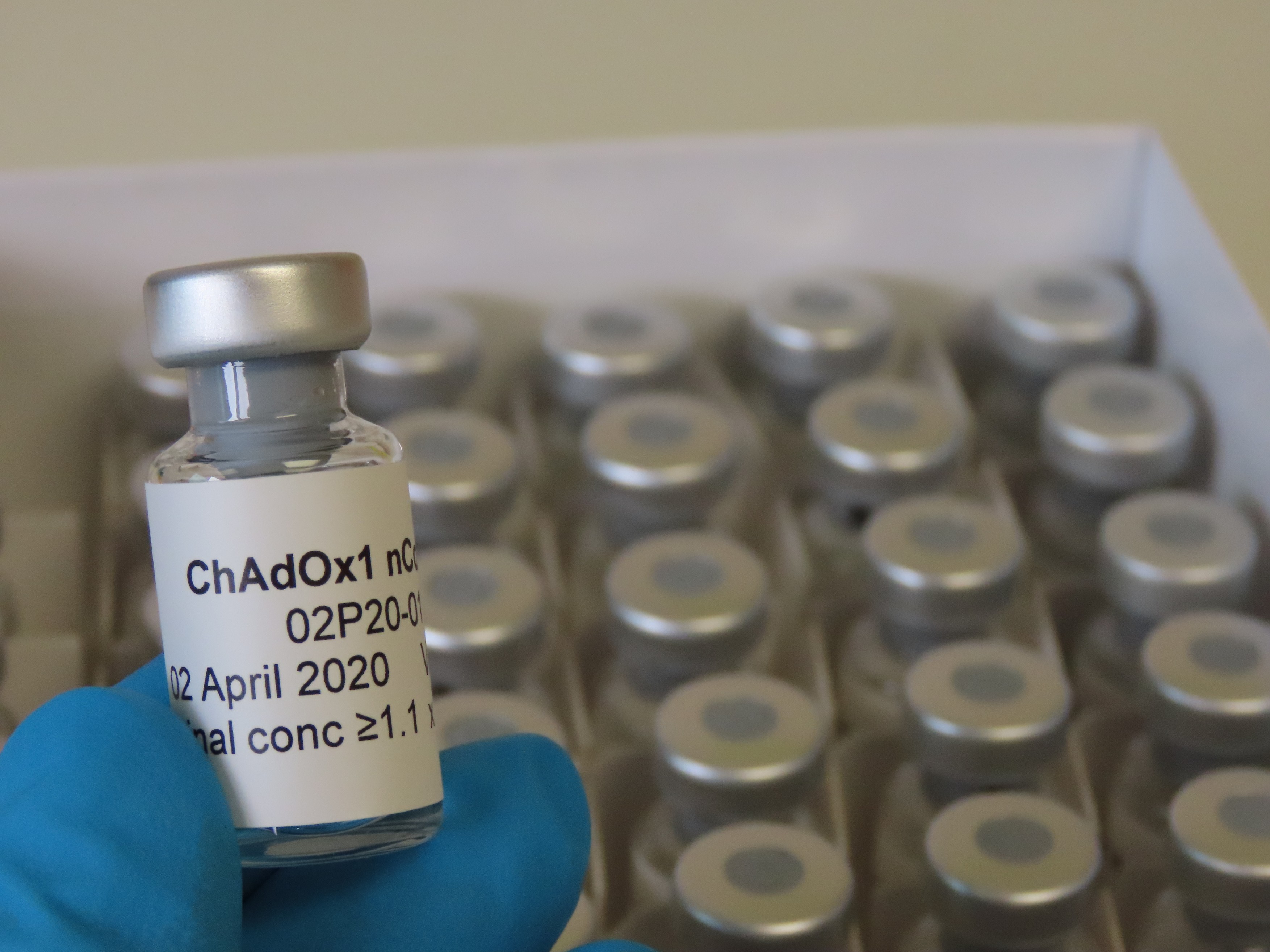 Medic: În Marea Britanie s-au vaccinat probabil un milion de oameni și nu a existat nicio reacție adversă notabilă
