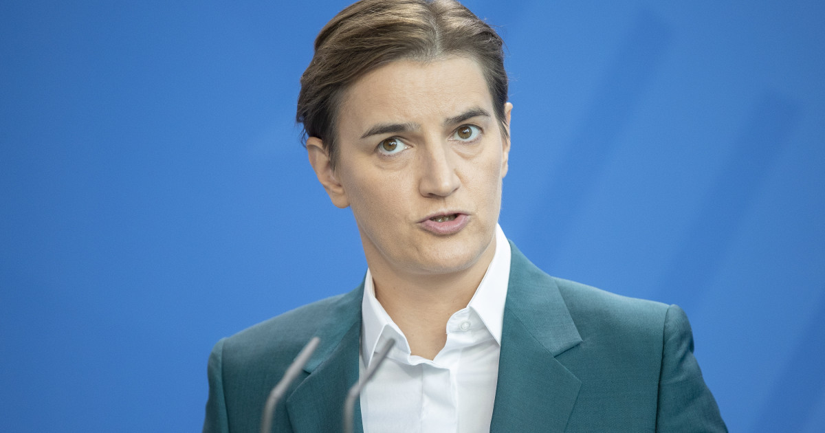 Premieră în Serbia: O femeie din comunitatea LGBT a preluat funcția de președinte după demisia lui Vucic. Cine este Ana Brnabic