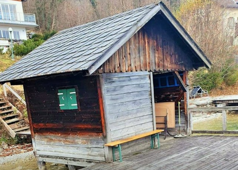 Frenezie în Austria unde un român a cumpărat cu 775.000 de euro o colibă dărăpănată de 12 mp