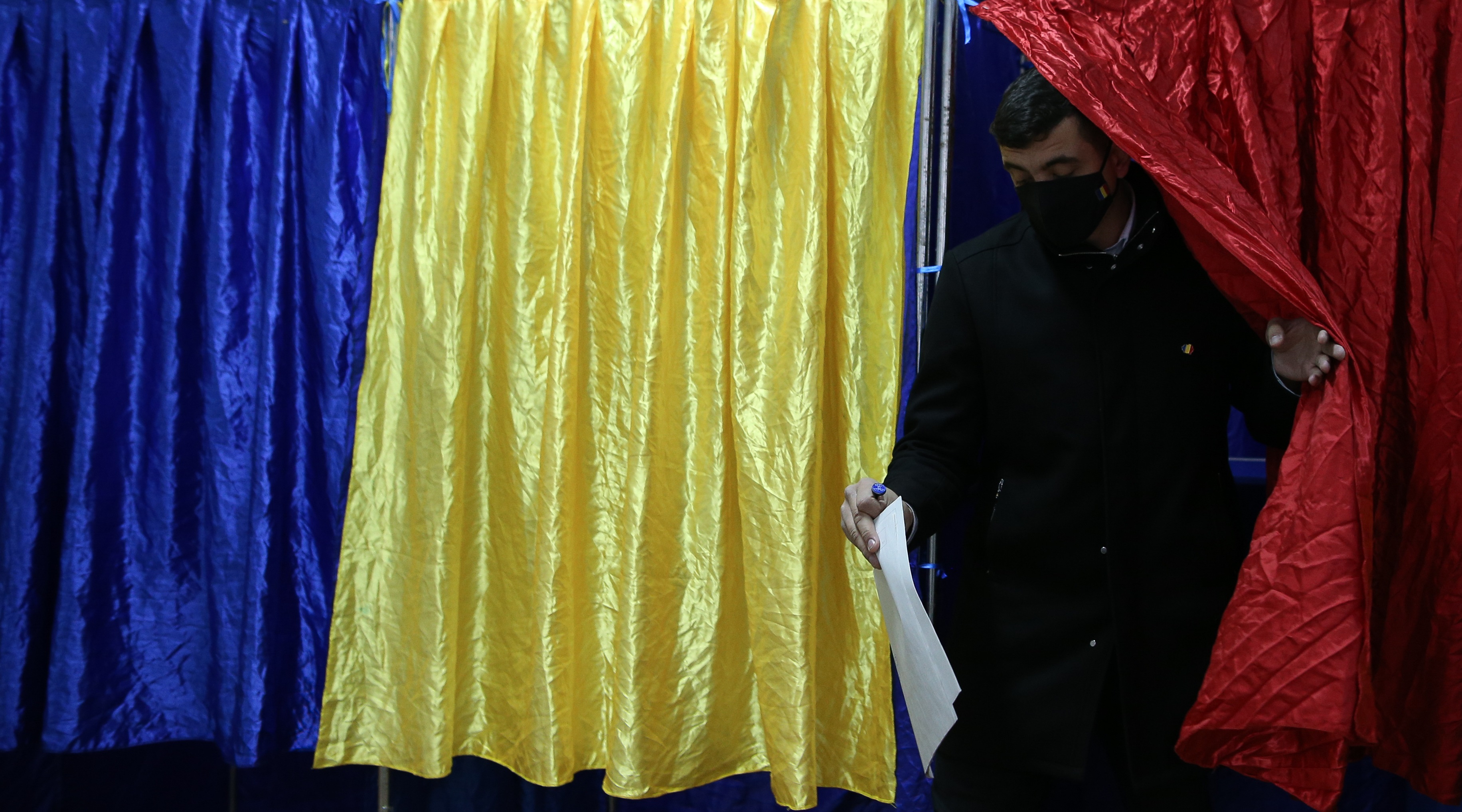Cine este George Simion, marea surpriză a alegerilor parlamentare. Ce avere are liderul AUR