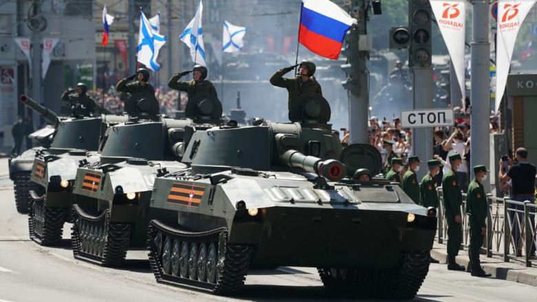 Moscova aduce tancuri în enclava Kaliningrad