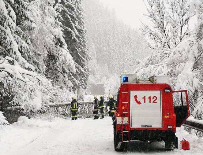 Două persoane au murit în Italia în urma furtunilor de zăpadă şi a precipitațiilor abundente