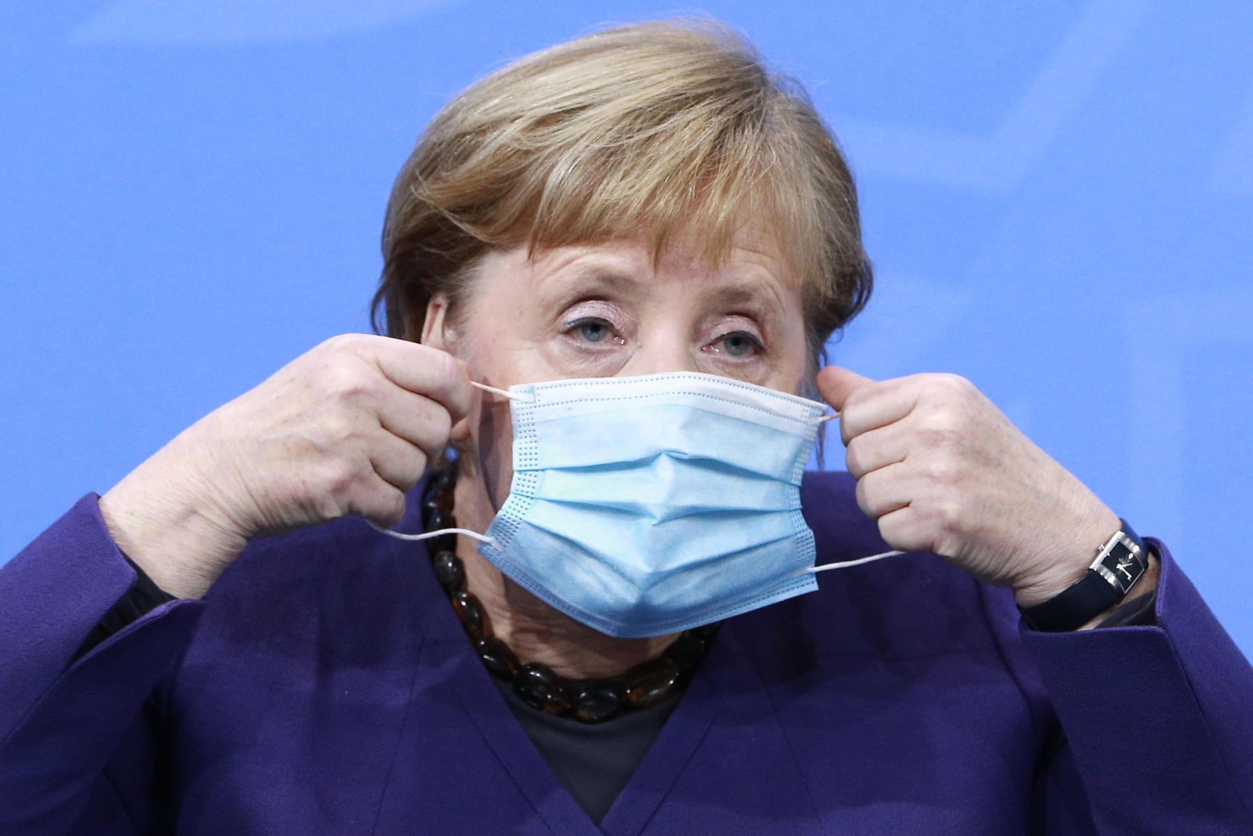 Angela Merkel avertizează că situația în Germania devine foarte gravă și cere un lockdown mai dur