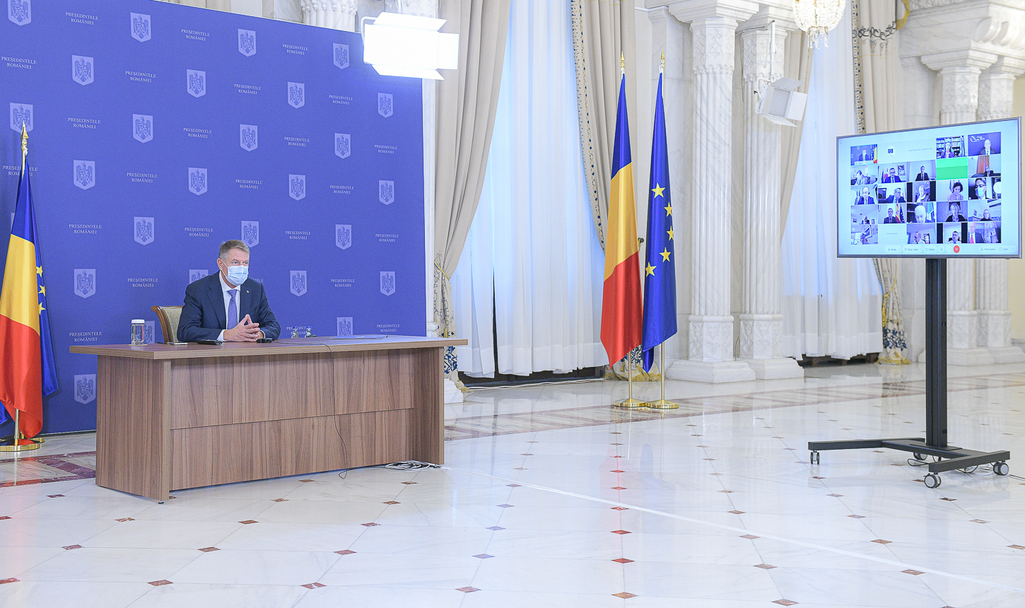 Președintele Iohannis le-a spus ambasadorilor UE acreditați la București că se coagulează deja o coaliție de centru-dreapta