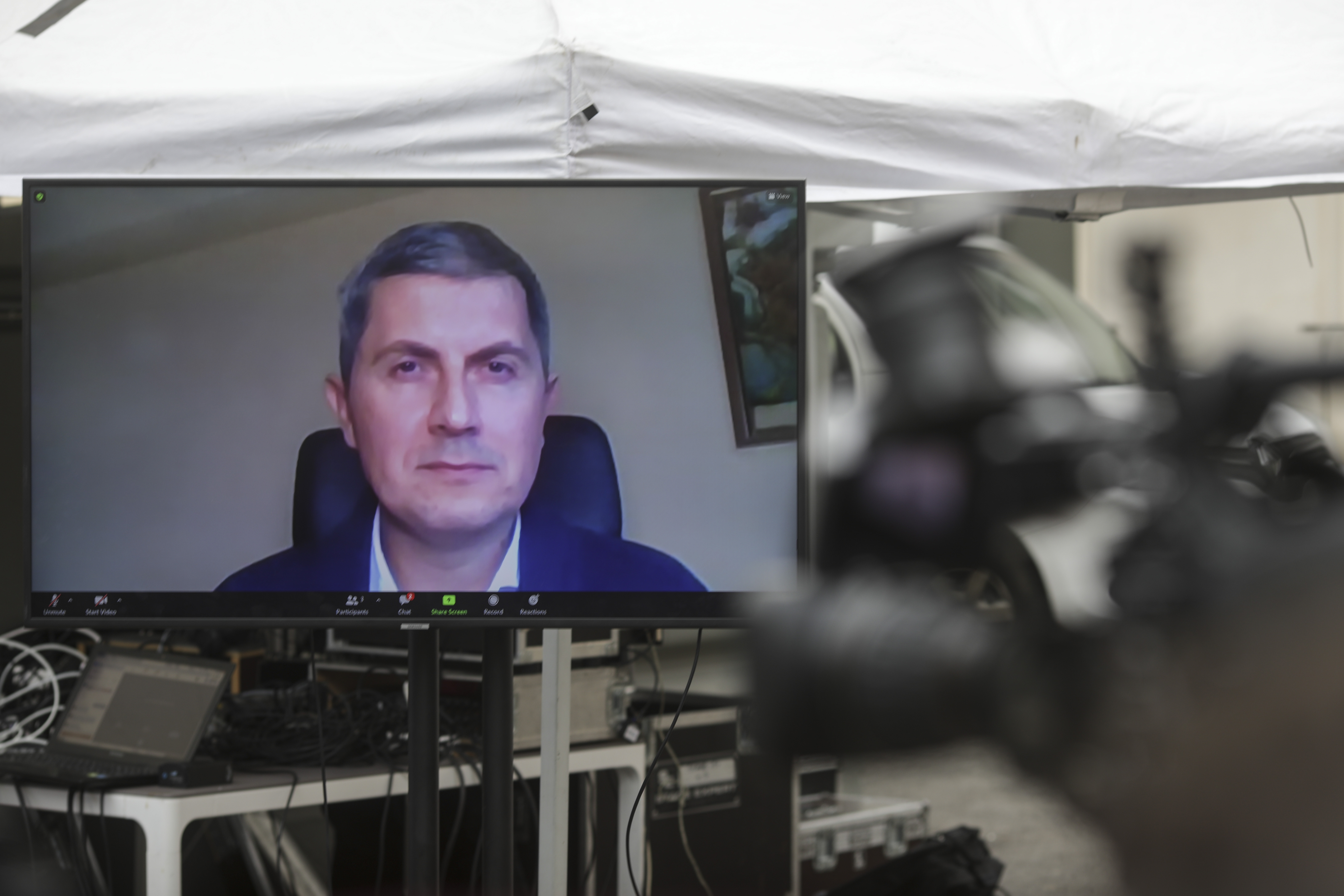 Dan Barna spune că se va testa de Covid înainte de întâlnirea cu Klaus Iohannis