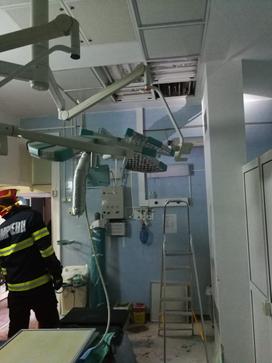 Scurtcircuit în blocul operator al Institutului de Urologie Cluj. Pacient mutat după ce focul s-a aprins