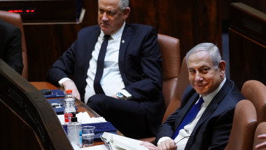 benny gantz si benjamin netanyahu in parlamentul israelian