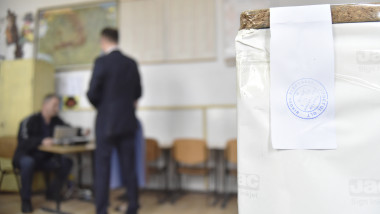 urna de vot la alegeri