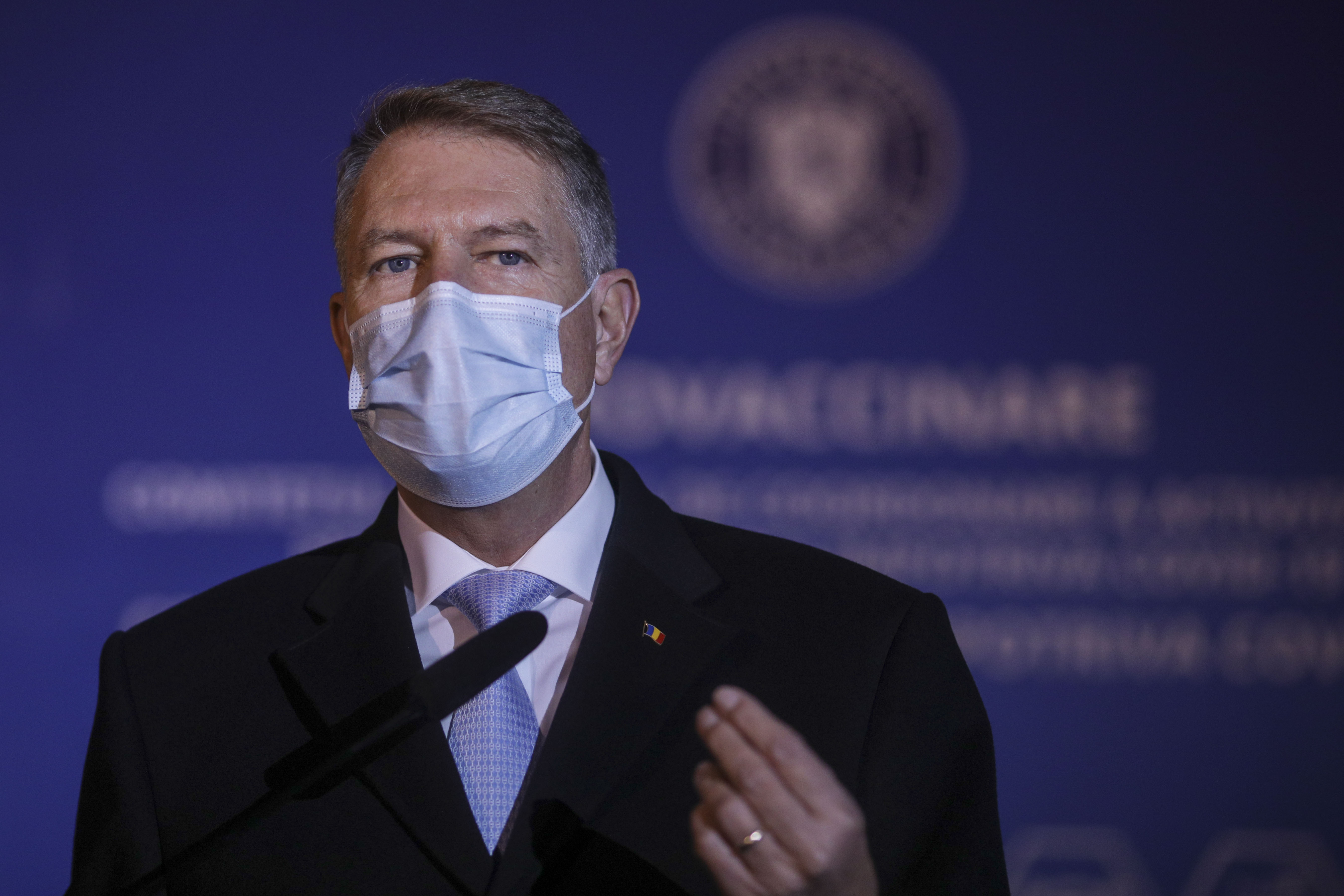 Klaus Iohannis merge în vizită la Centrul național de stocare a vaccinurilor anti-Covid