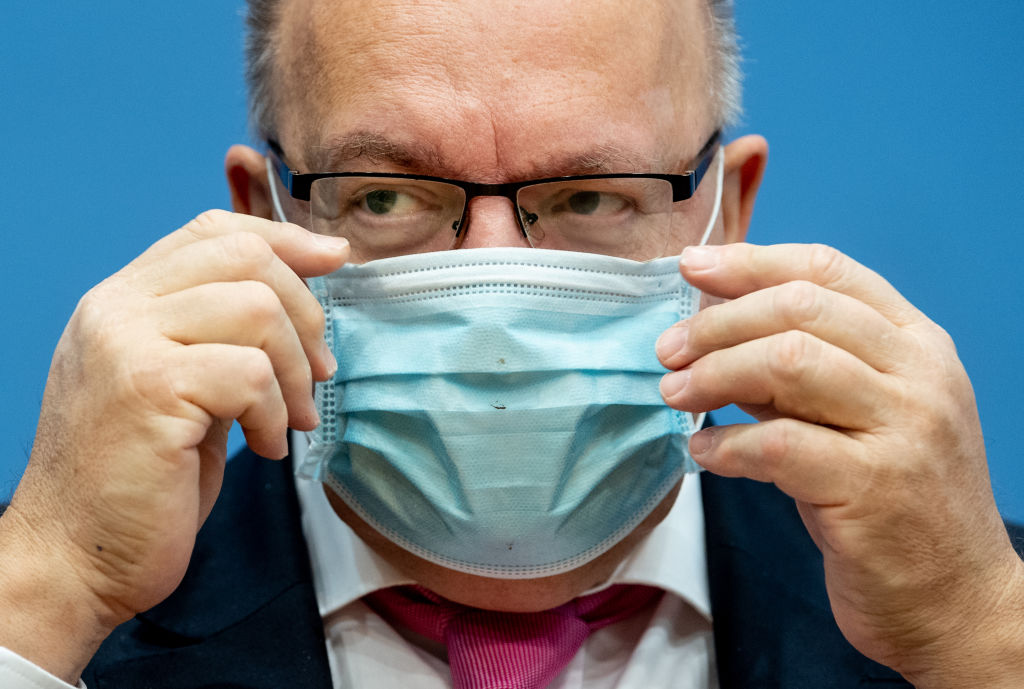 Ministru german: Epidemia de coronavirus a scăpat de sub control. Germania intră de miercuri într-o carantină mai strictă