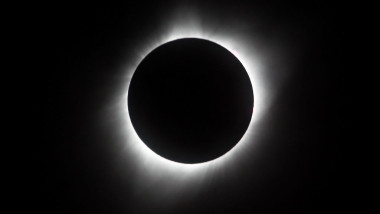 În ce țări va fi vizibilă eclipsa totală de soare de astăzi, singura din 2020