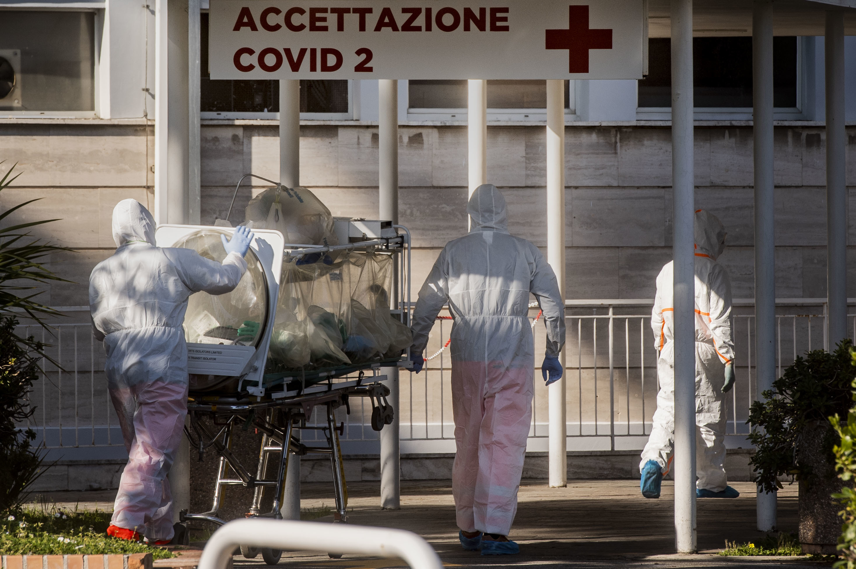 Un raport controversat al OMS despre răspunsul Italiei la pandemie continuă să facă valuri, la șase luni de la publicare