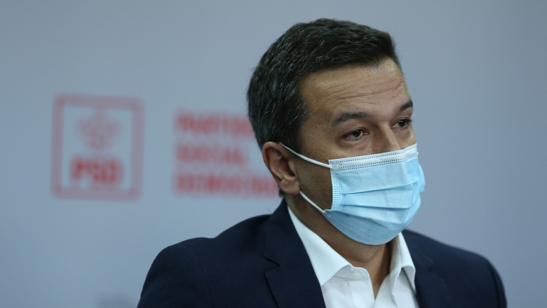 Prim vicepreședintele PSD, Sorin Grindeanu. cu masca