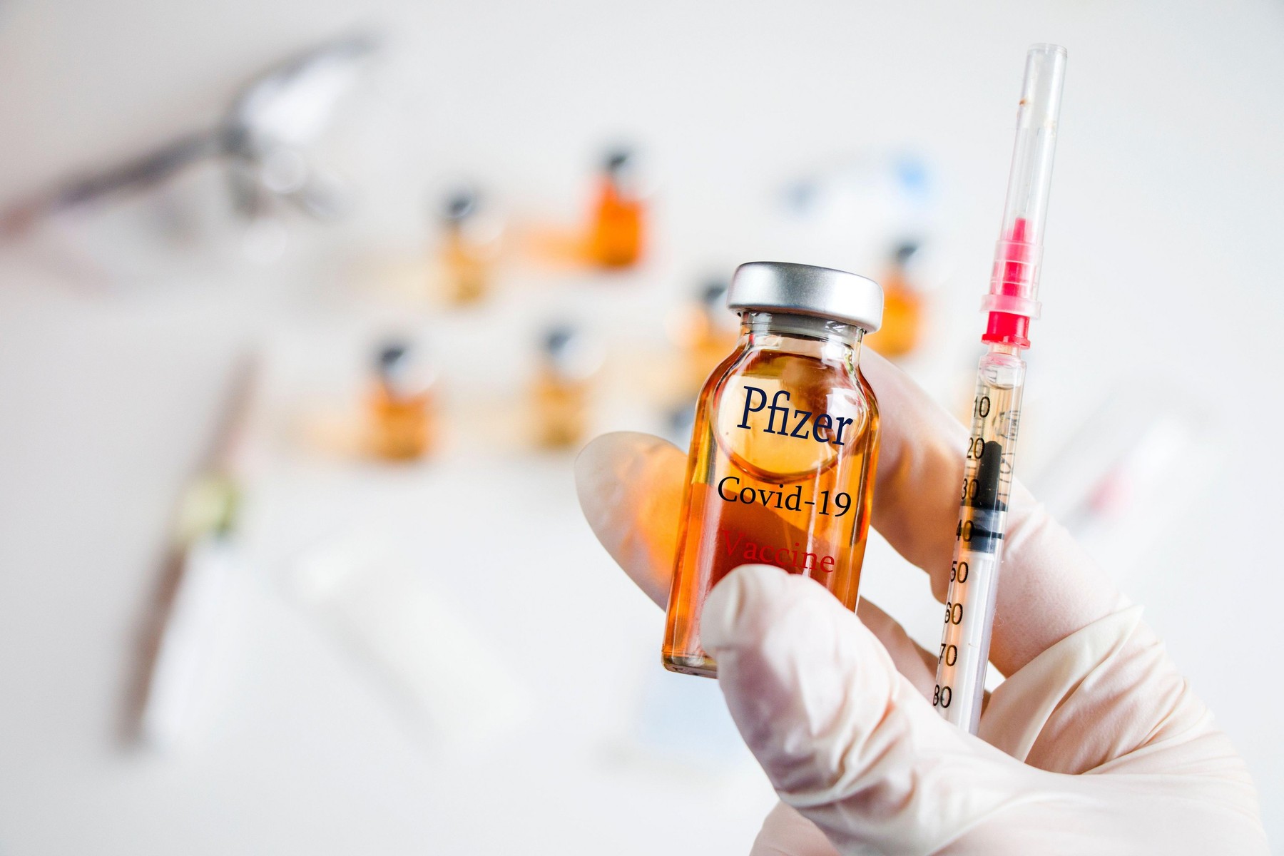 Când ar putea autoriza UE vaccinul Pfizer-BioNTech. Vicepreședintele Comisiei Europene: „O putem face în două zile”
